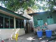Barnhem i Dili, matsal t v och sovsalar i mitten